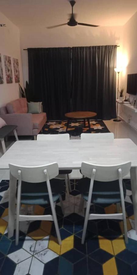 Bunga Homestay Sea View Kuala Terengganu Esterno foto